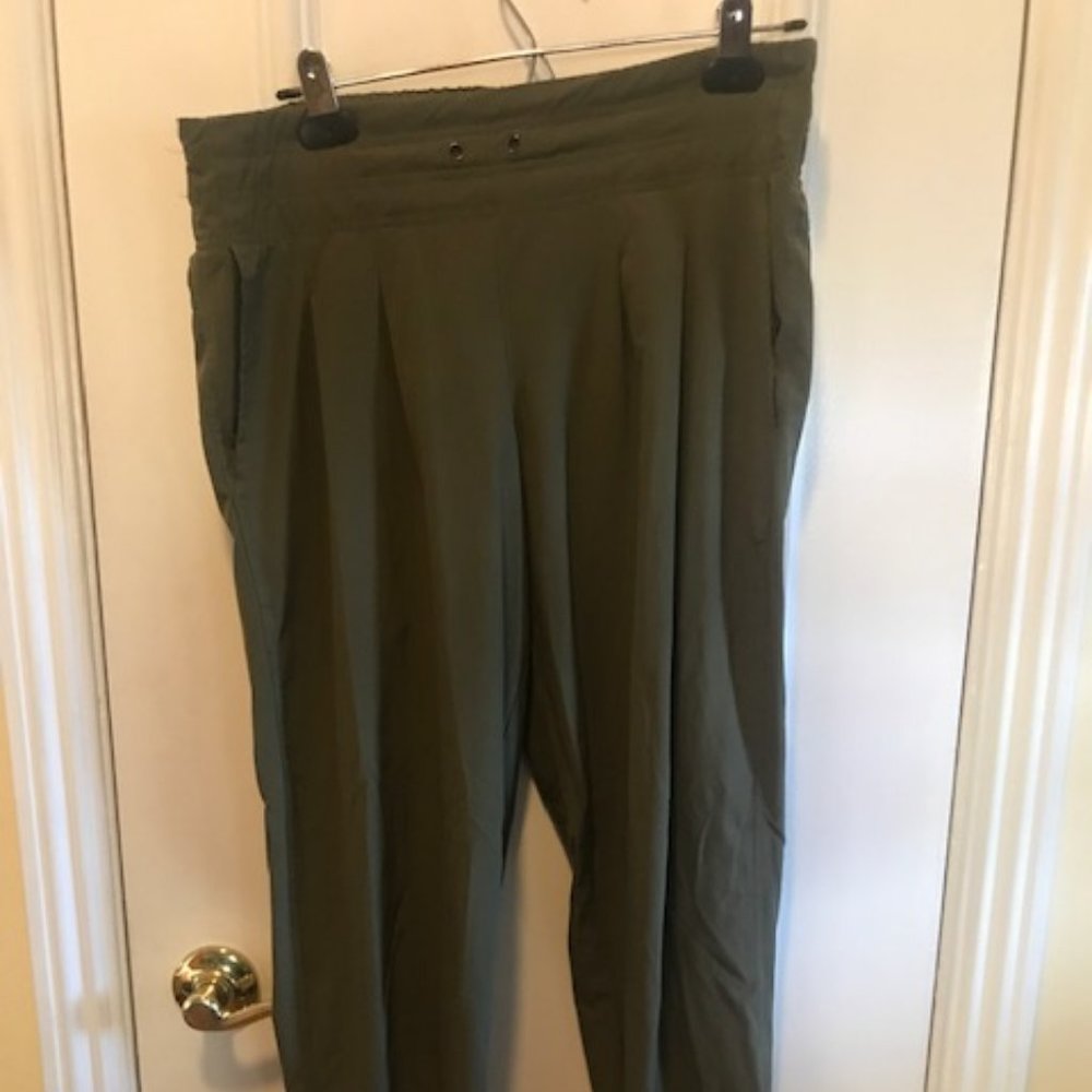 Prana Brand Women's Pants - Olive Green Size M